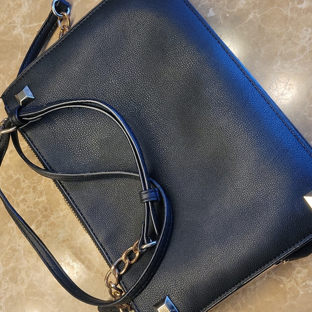 Aldo faux leather multi-compartment  crossbody purse, 10"W x 7"H x 2" Base